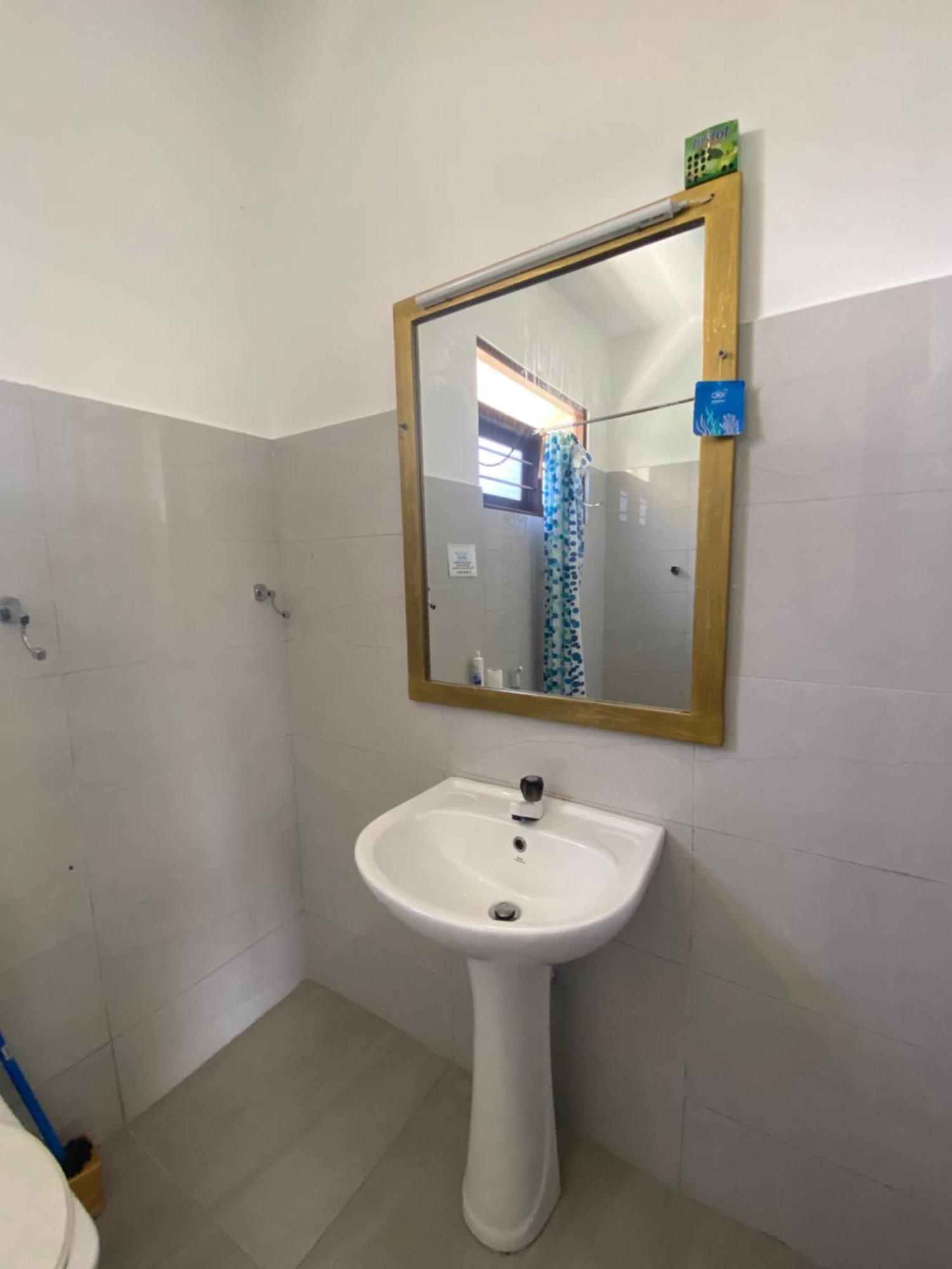 Araliya Suite Inn Hikkaduwa Ngoại thất bức ảnh