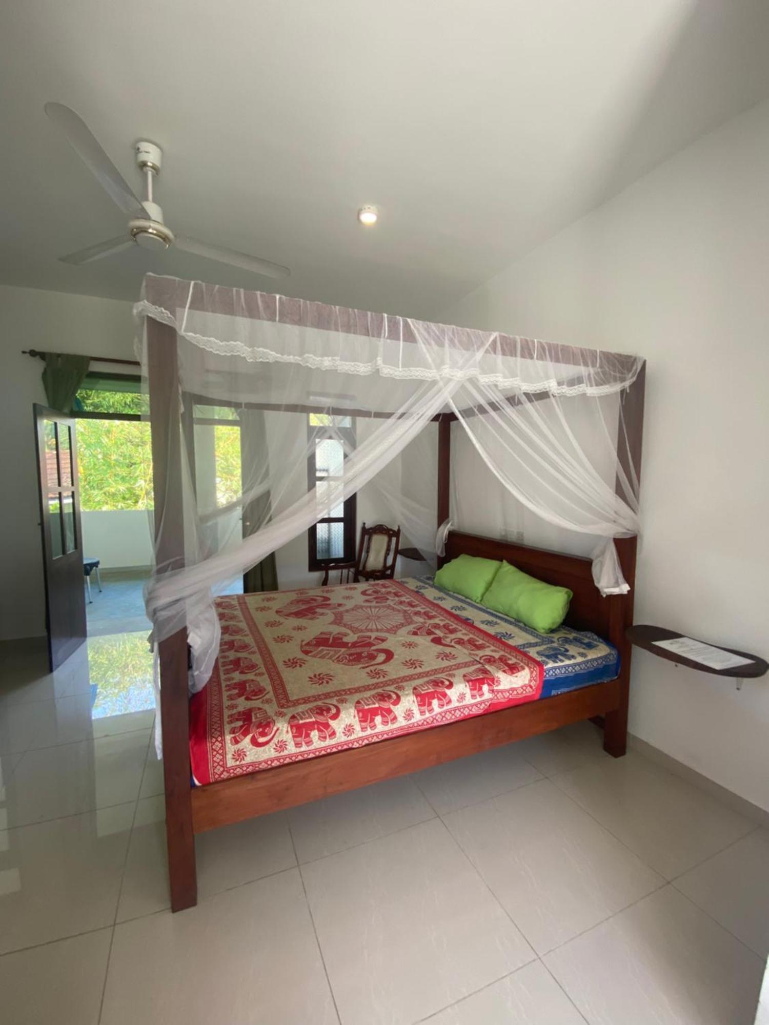 Araliya Suite Inn Hikkaduwa Ngoại thất bức ảnh
