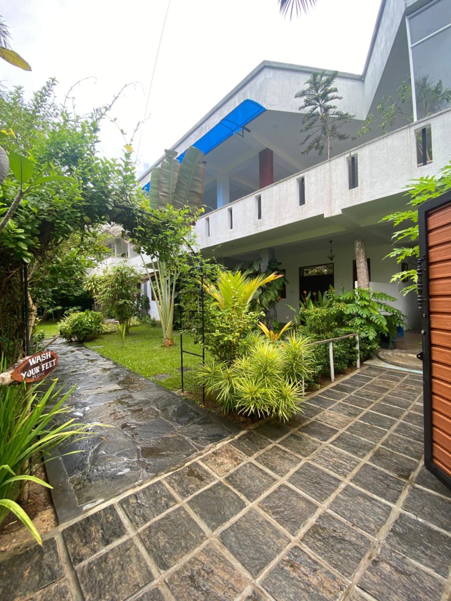 Araliya Suite Inn Hikkaduwa Ngoại thất bức ảnh