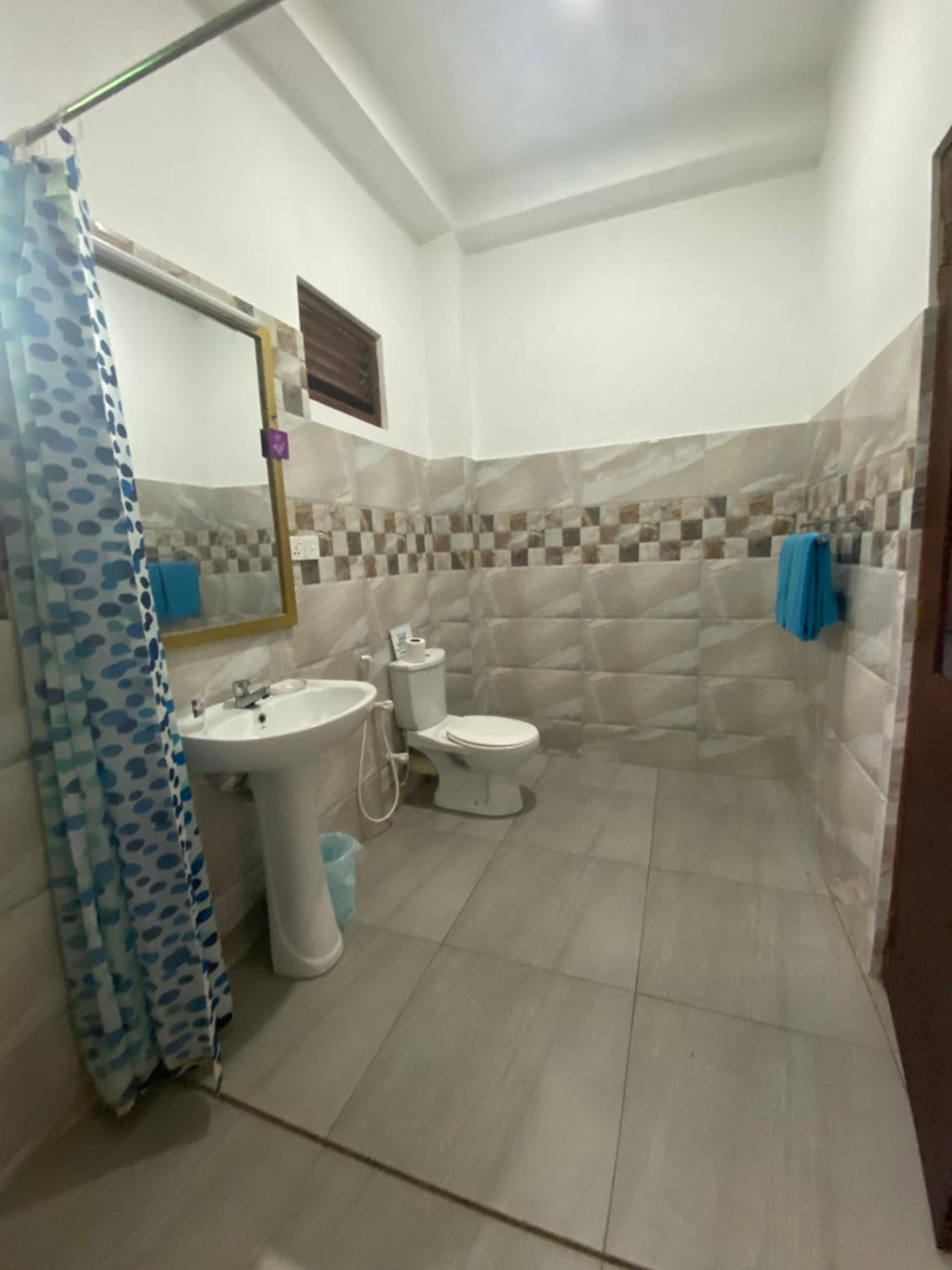 Araliya Suite Inn Hikkaduwa Ngoại thất bức ảnh
