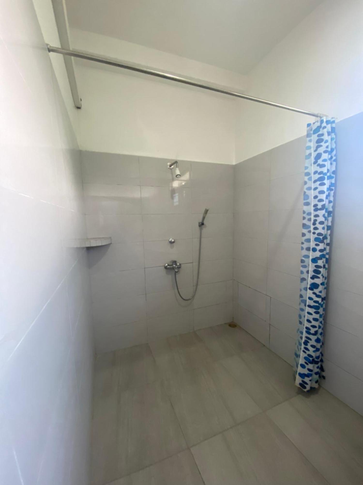 Araliya Suite Inn Hikkaduwa Ngoại thất bức ảnh
