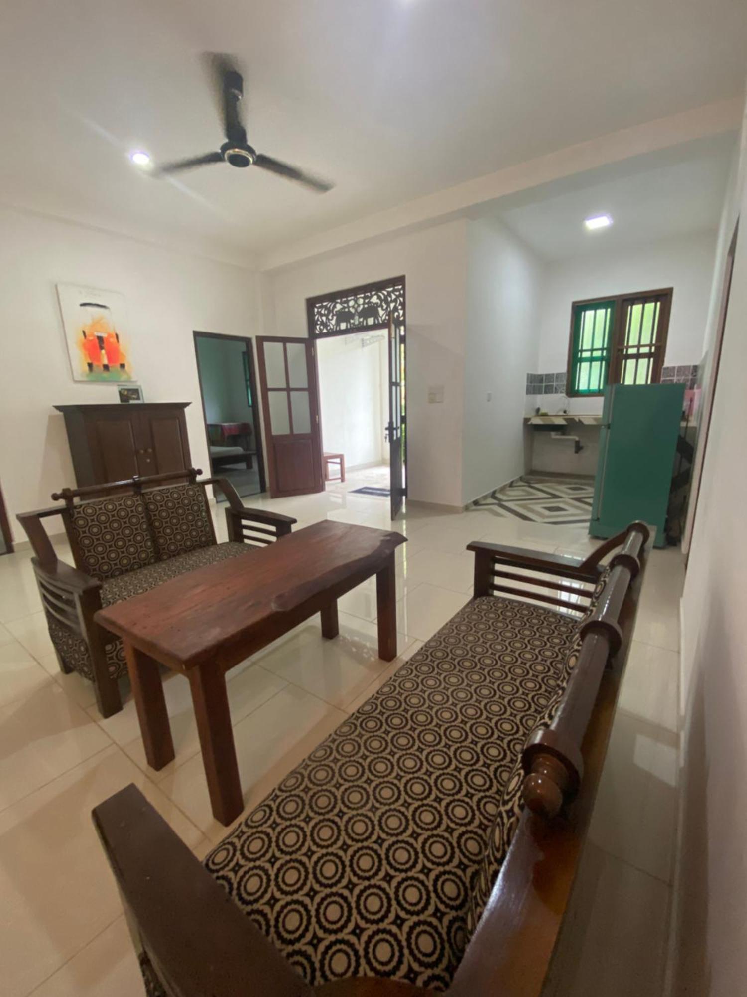 Araliya Suite Inn Hikkaduwa Ngoại thất bức ảnh