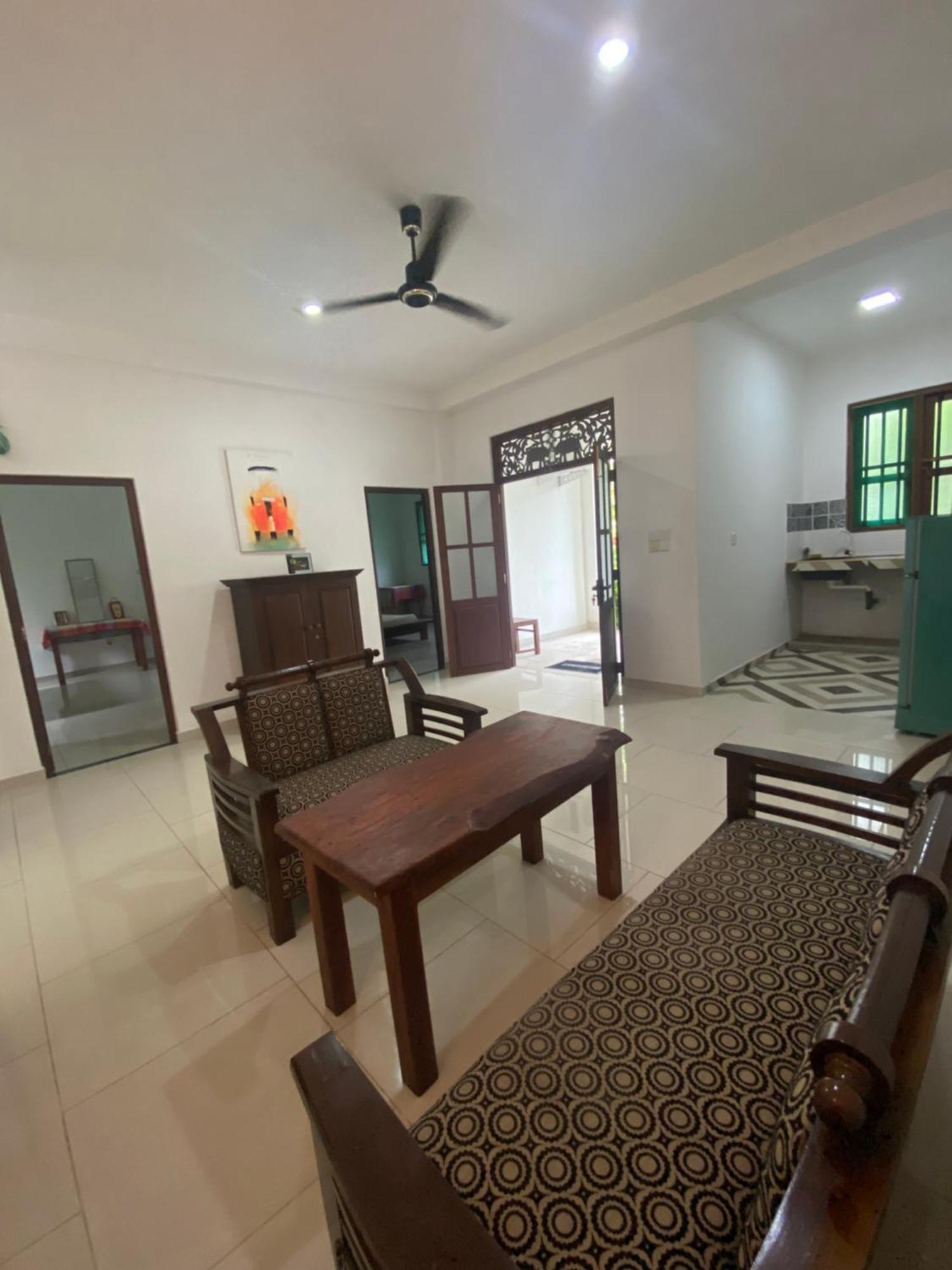 Araliya Suite Inn Hikkaduwa Ngoại thất bức ảnh