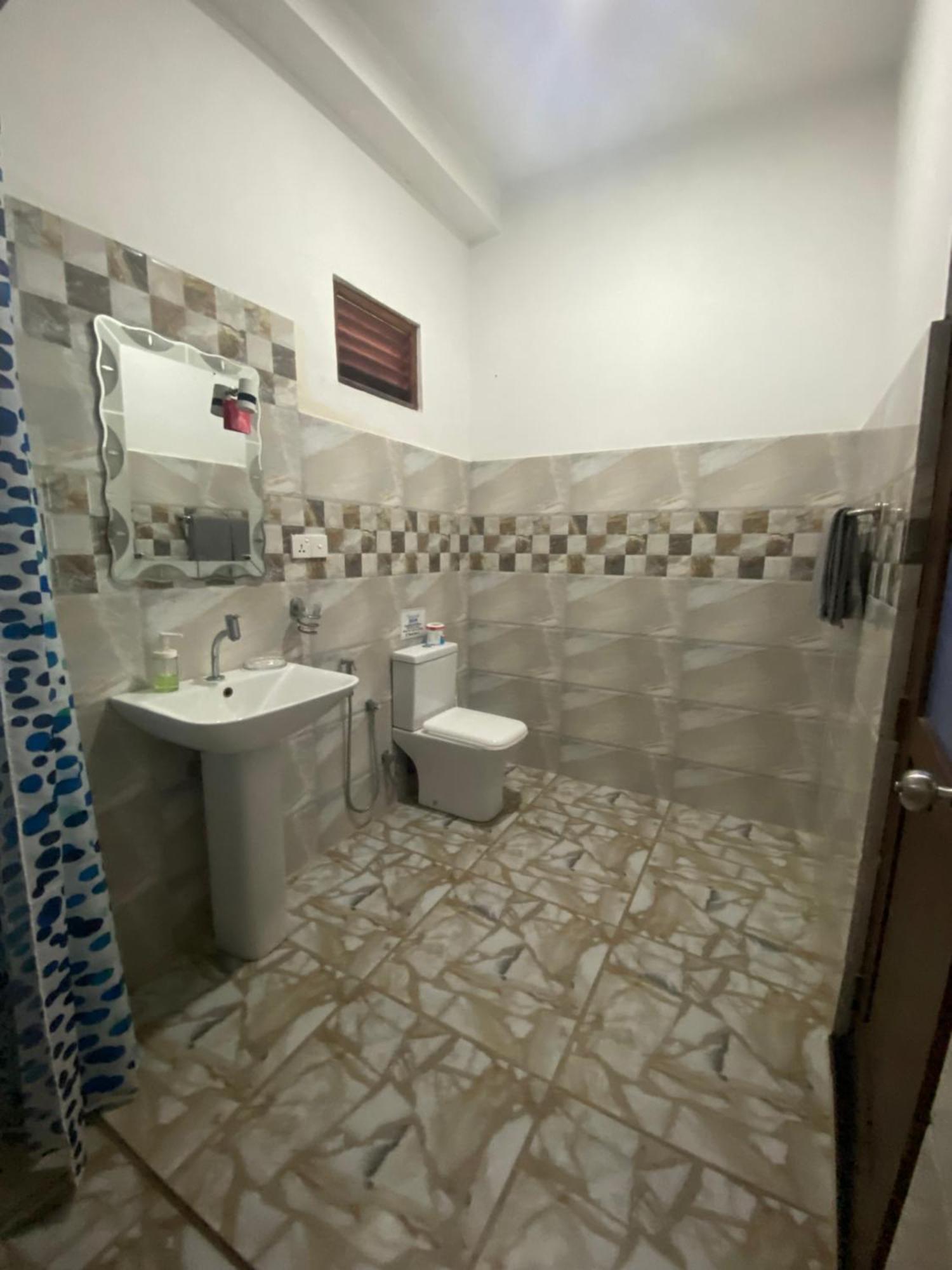 Araliya Suite Inn Hikkaduwa Ngoại thất bức ảnh