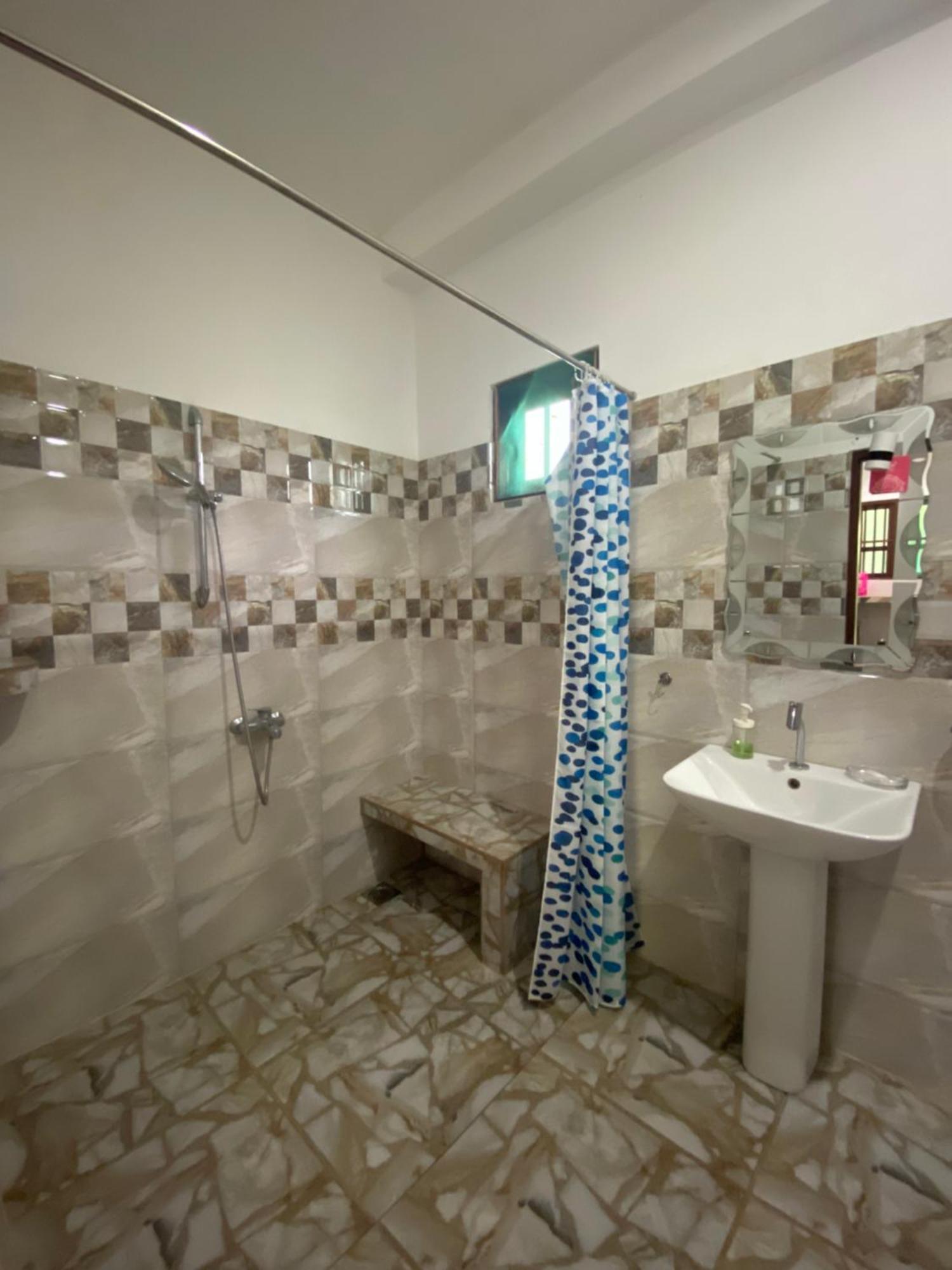 Araliya Suite Inn Hikkaduwa Ngoại thất bức ảnh