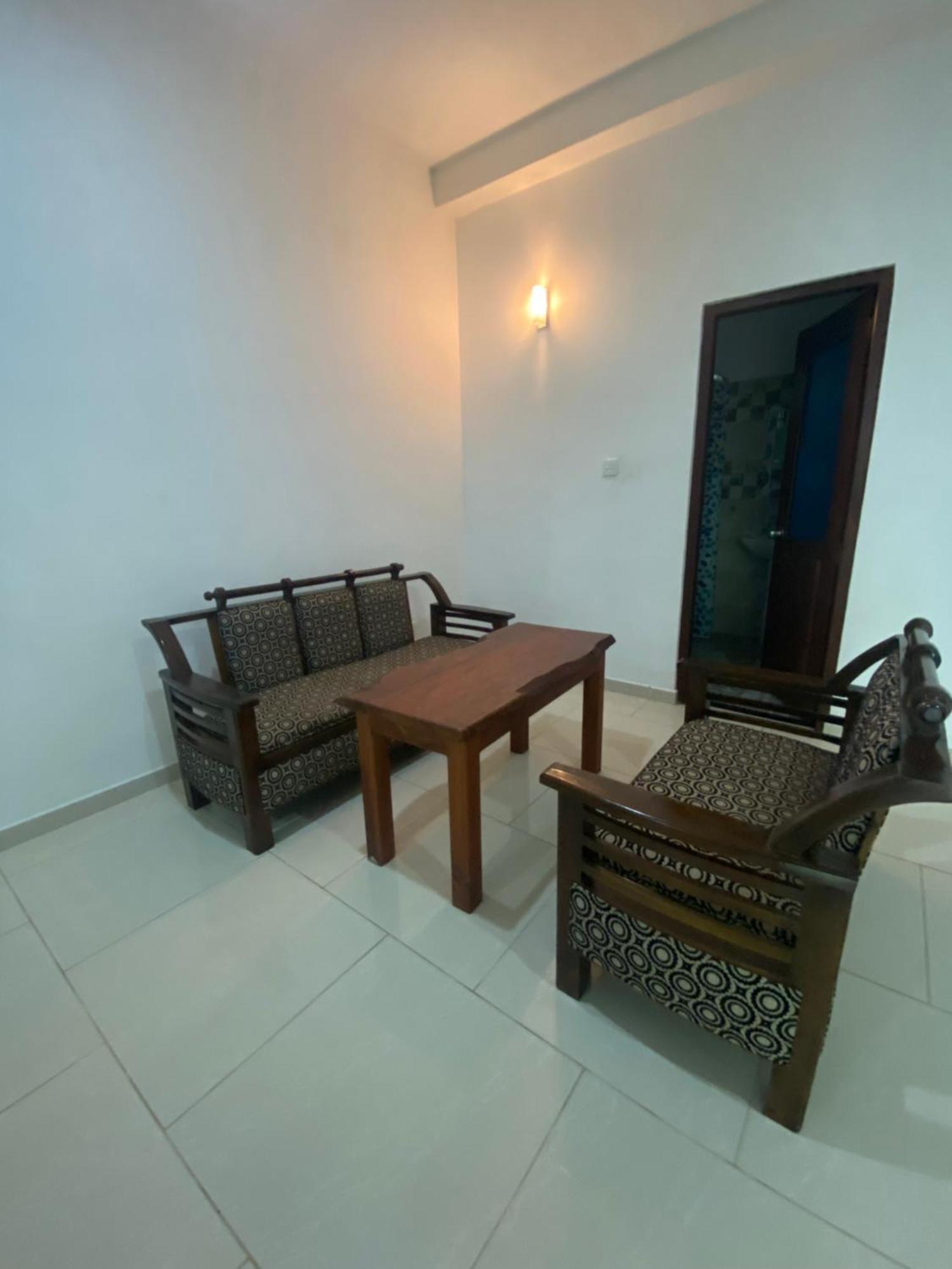 Araliya Suite Inn Hikkaduwa Ngoại thất bức ảnh