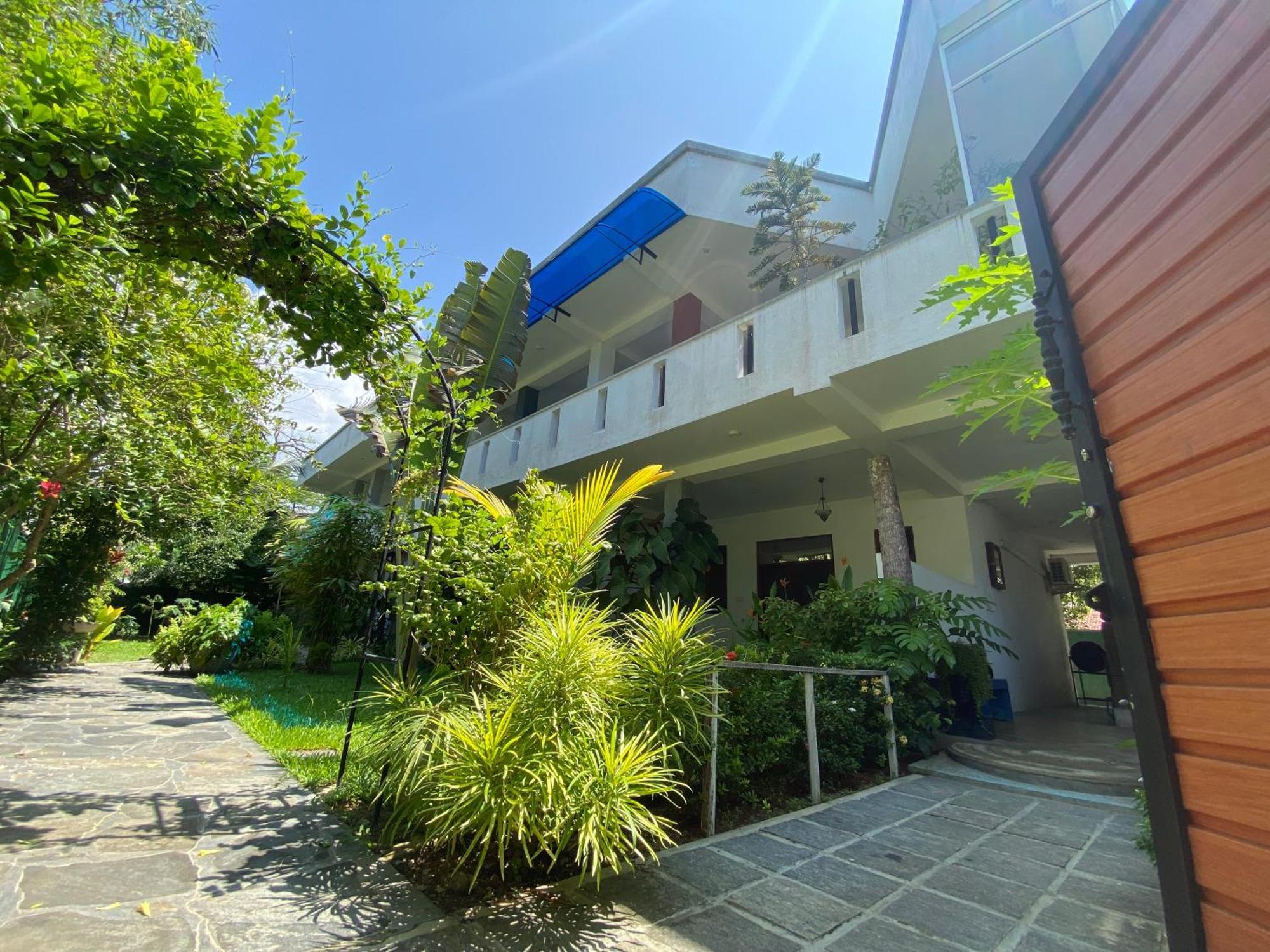 Araliya Suite Inn Hikkaduwa Ngoại thất bức ảnh